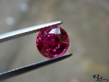 Pink Sapphire 2.56 ct Close Up
