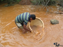 Washing the illum to remove mud with a special technique