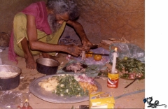 18-Holy-Man-Matara-Swami-preparing-diner-in-his-very-simple-hut.